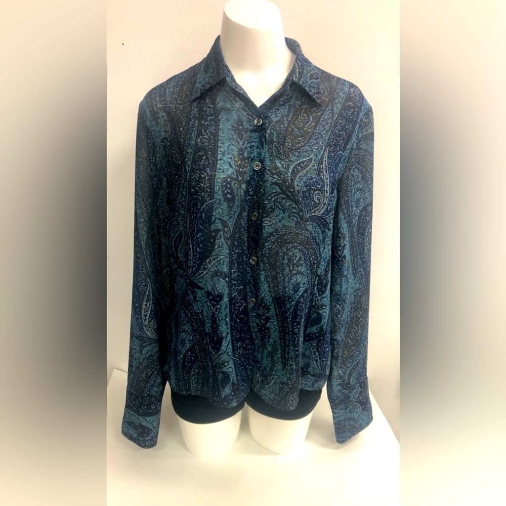 SLOAN SHEER LONG SLEEVE BUTTONS DOWN BLOUSE IN SIZE 16 IN LONG SLEEVES